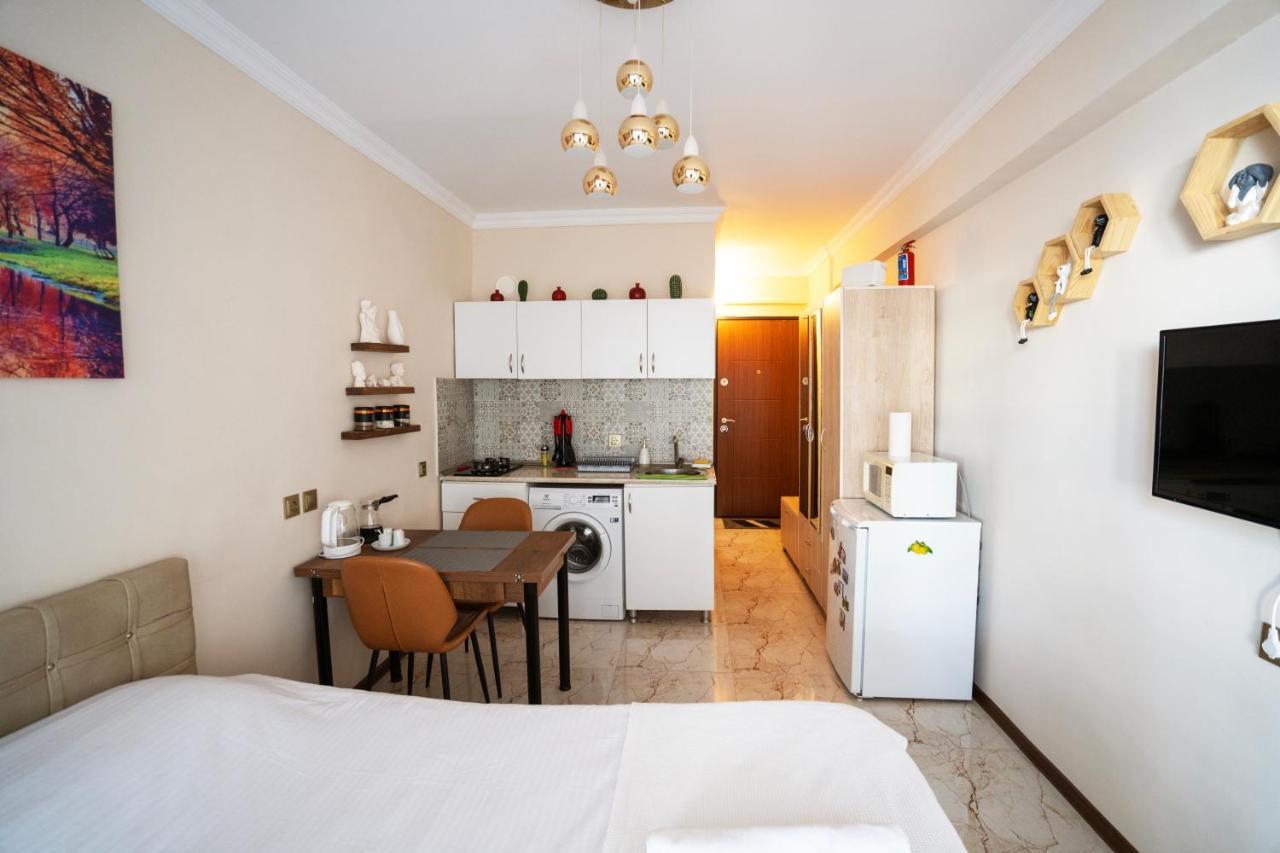 Your Studio On The Beach! Batumi Exteriör bild