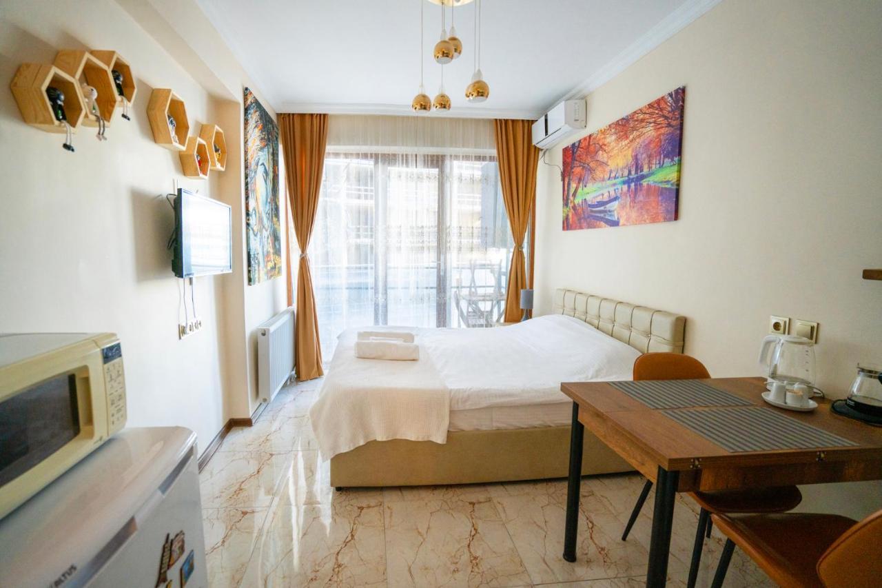 Your Studio On The Beach! Batumi Exteriör bild